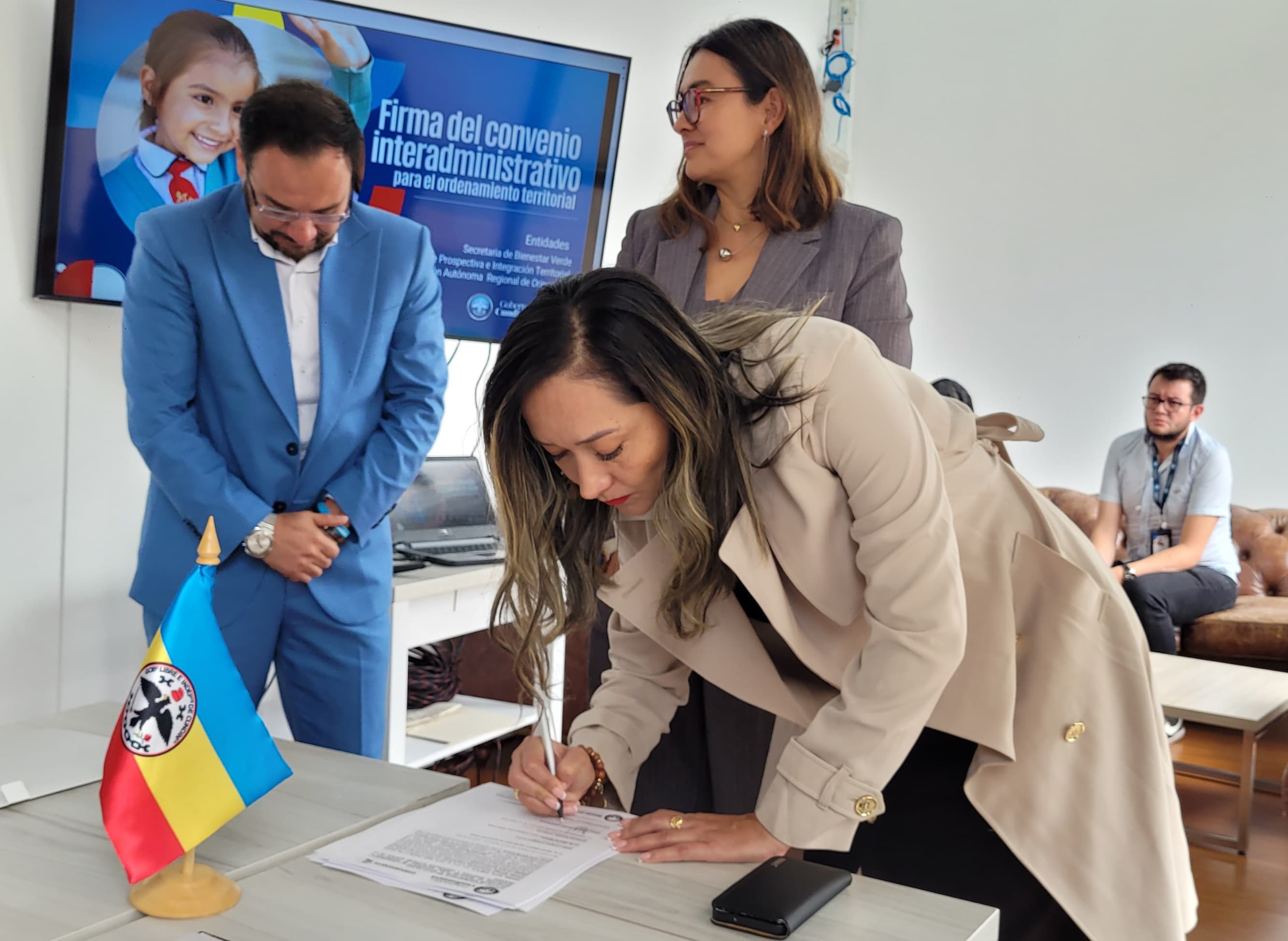 Corporinoquia y Gobernación de Cundinamarca firman convenio para ordenar el crecimiento suburbano en los diez municipios de la jurisdicción de Corporinoquia